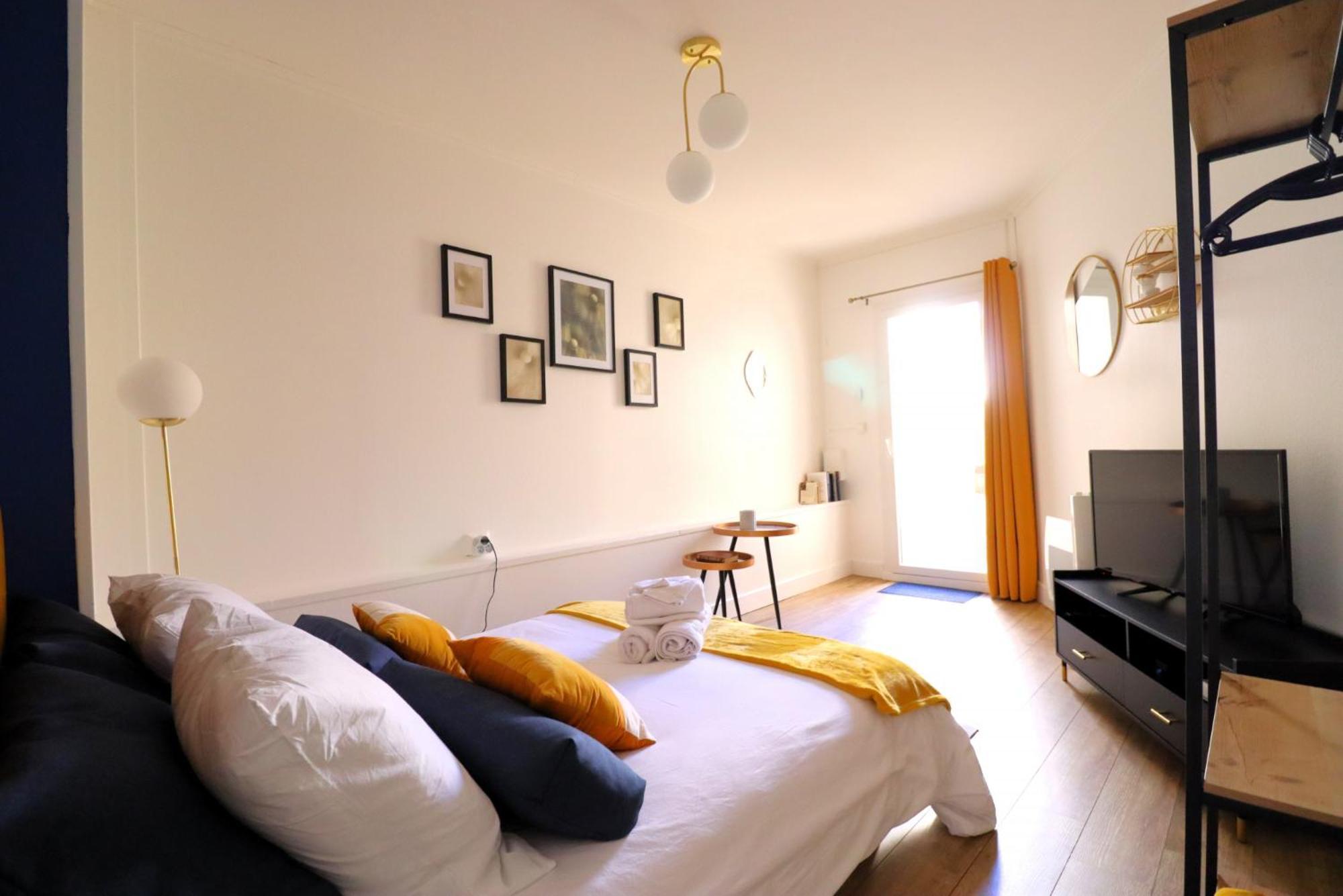 Le Neo - Studio Chic Avec Sa Cour Privative Et Fibre Бержерак Номер фото